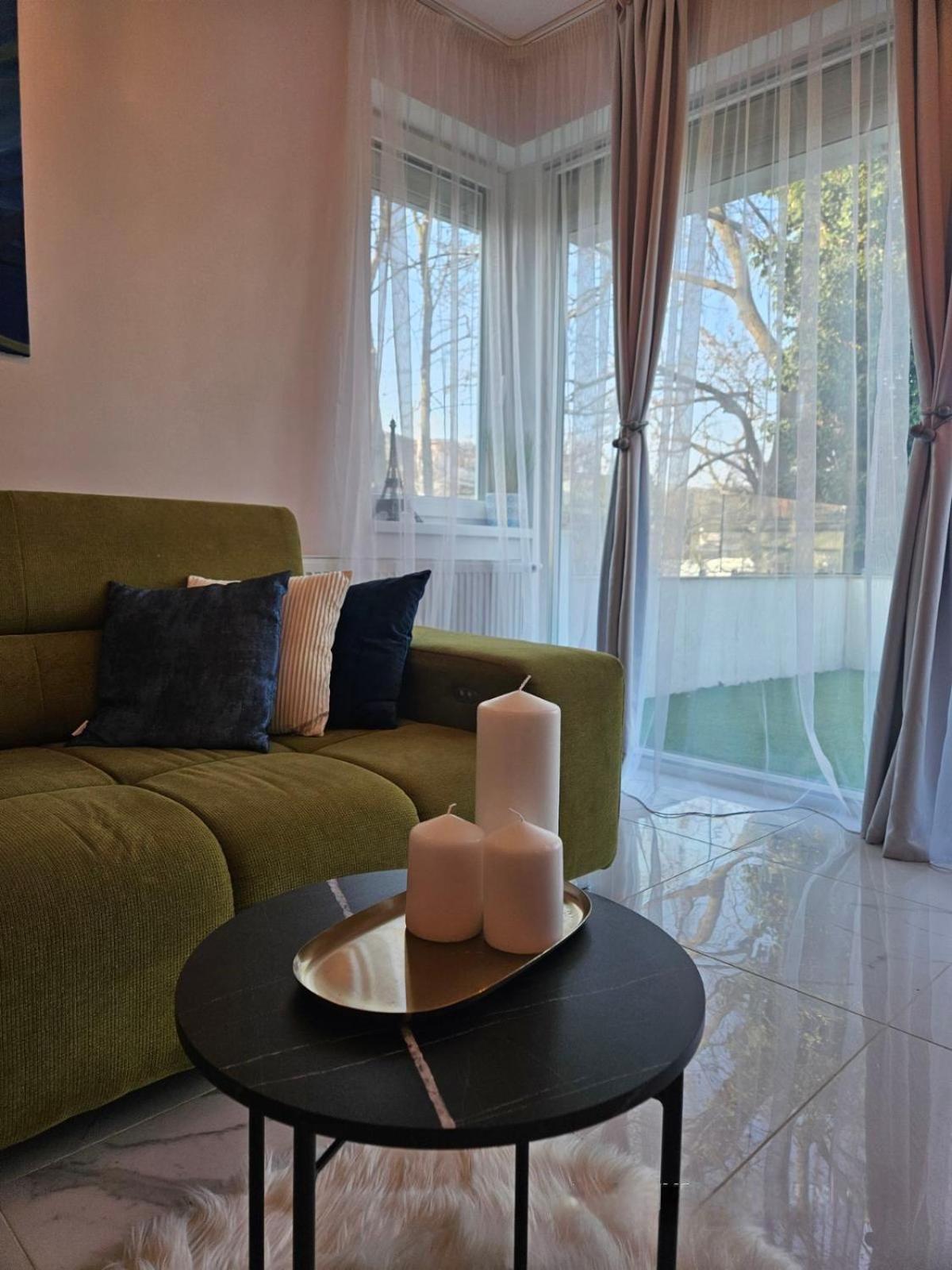 White Rose Hill Luxury Apartment Budapest