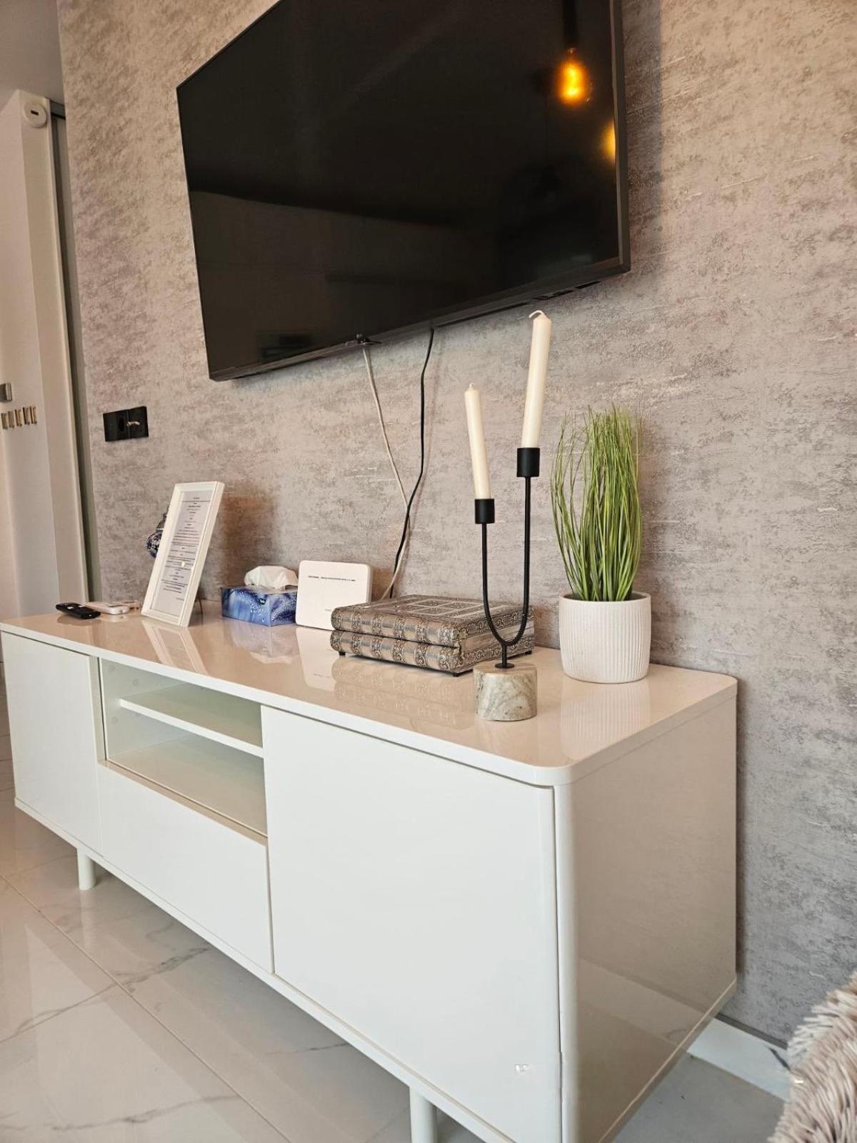 Apartment White Rose Hill Luxury