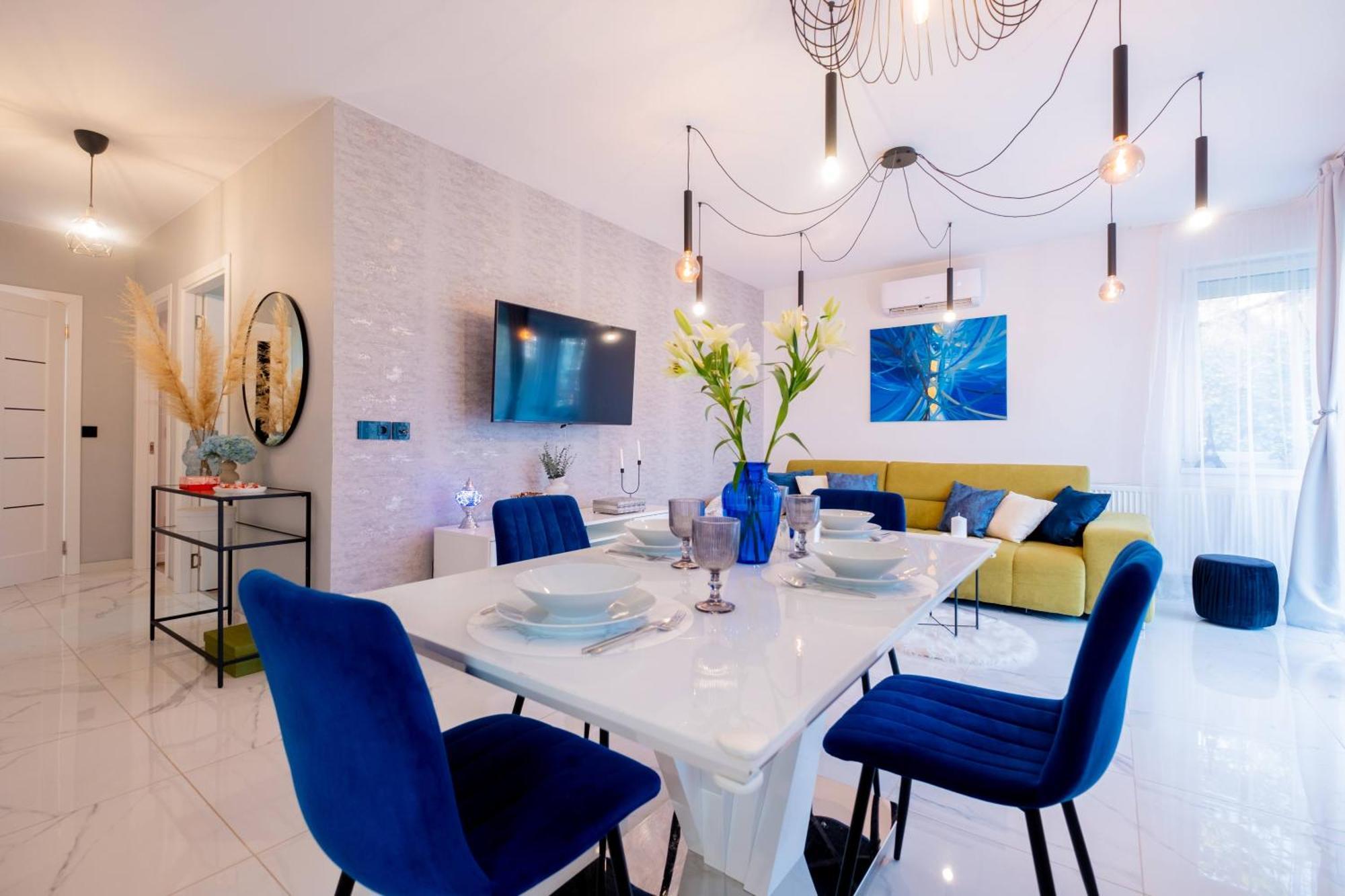 White Rose Hill Luxury