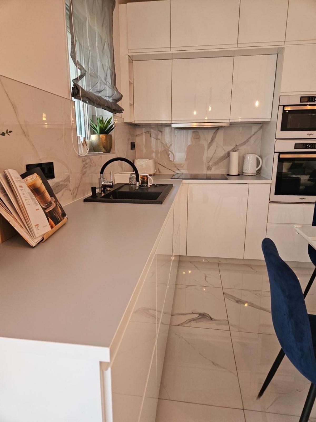 Apartmán White Rose Hill Luxury